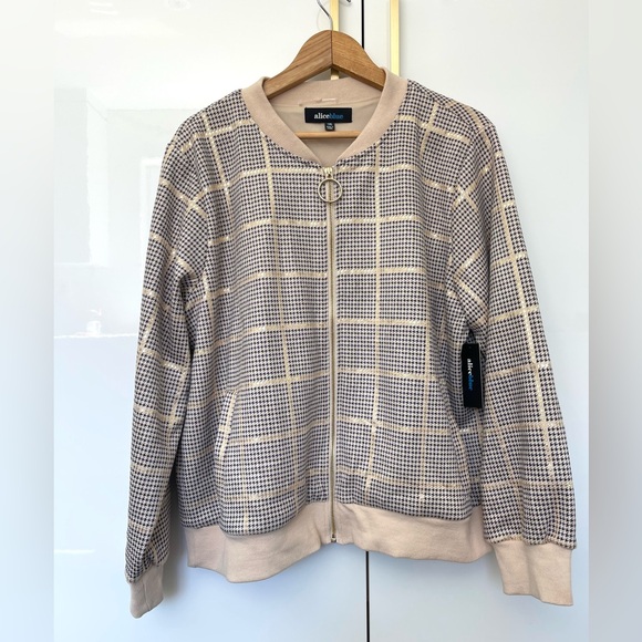 Alice blue light jacket - Picture 1 of 3